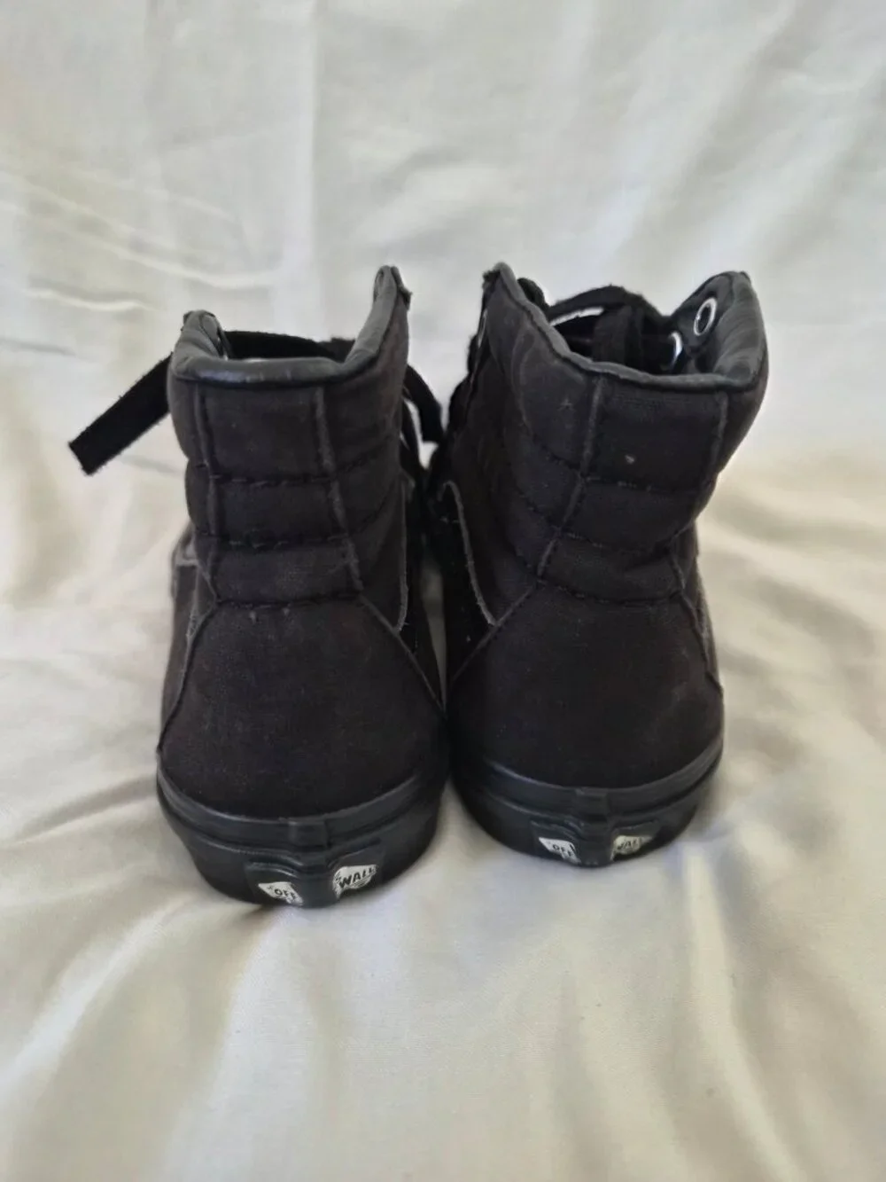 Vans Sk8-Hi All Black Sneakers men's size 4.0 woman's size 5.5